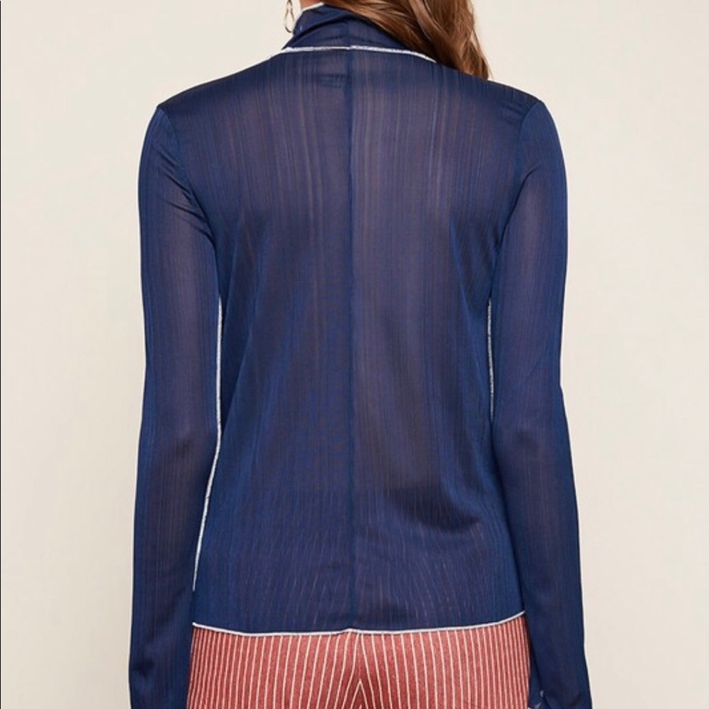 Fitted Turtle Neck - Picture 3 of 4